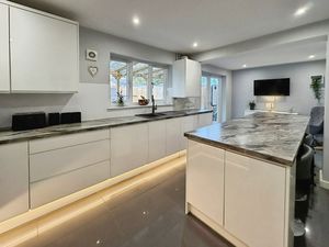 Photo 13- click for photo gallery